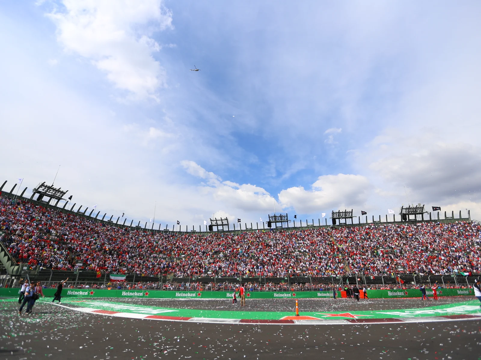 Tribunes combles du Foro Sol, virage de l'Autódromo Hermanos Rodríguez à Mexico, Grand Prix du Mexique 2016